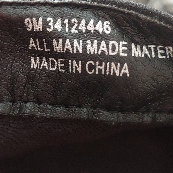 Black heels - Picture 3 of 5